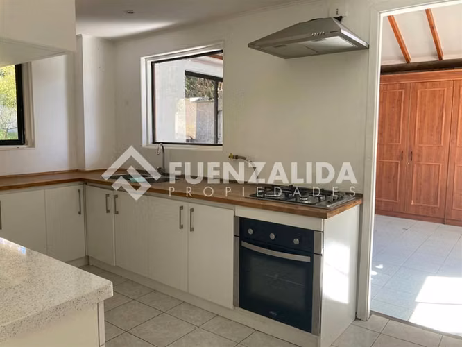 Vende Casa, amplio terreno 5D/3B Bosques de Montemar Concón - Imagen 8
