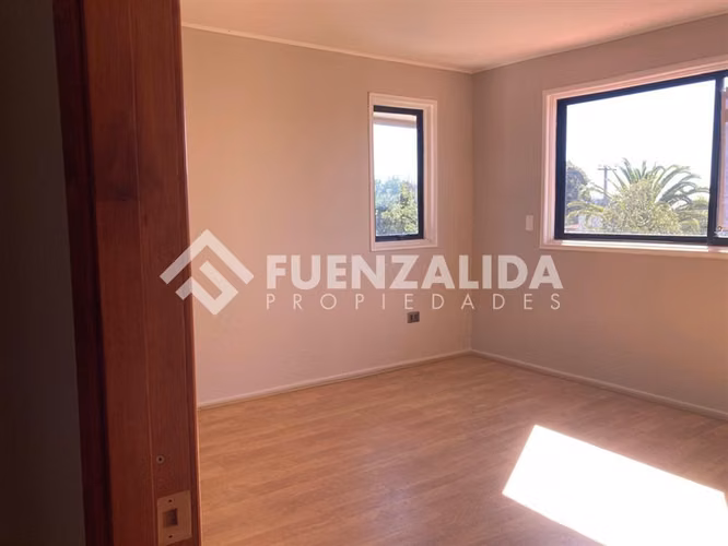 Vende Casa, amplio terreno 5D/3B Bosques de Montemar Concón - Imagen 10