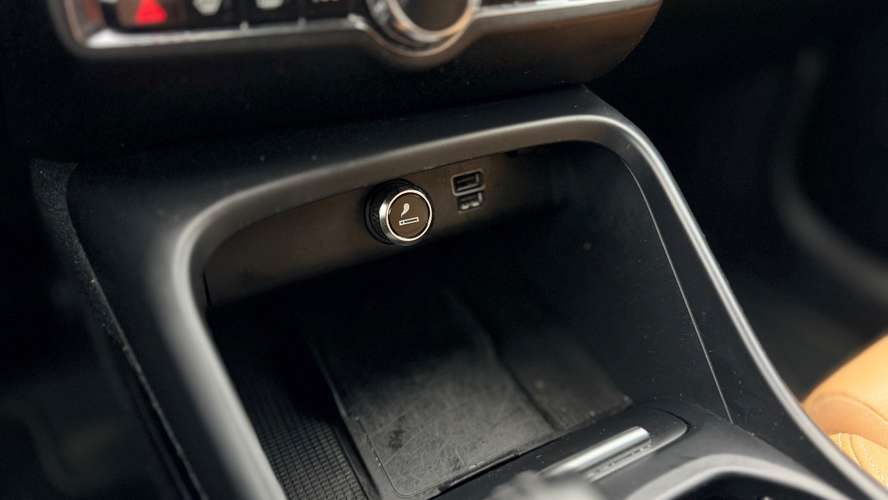 Volvo XC40 D4 (2021) - Imagen 14