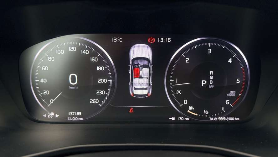 Volvo XC40 D4 (2021) - Imagen 9