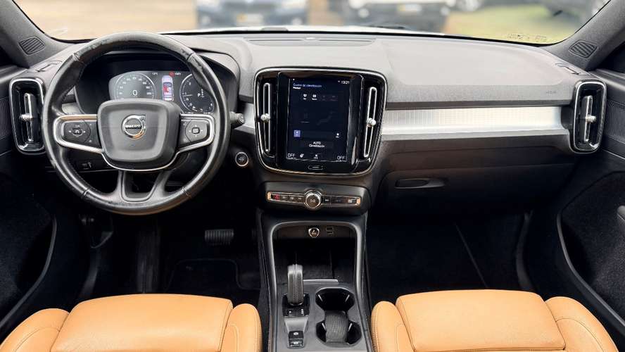Volvo XC40 D4 (2021) - Imagen 17
