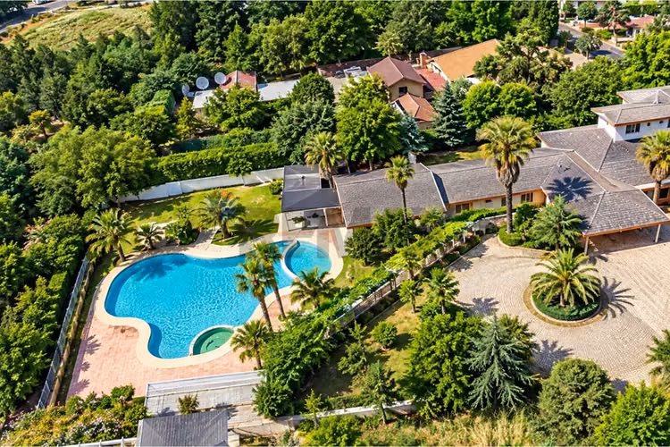 Exclusiva residencia en coihueco | 8d | 9b - Imagen 2