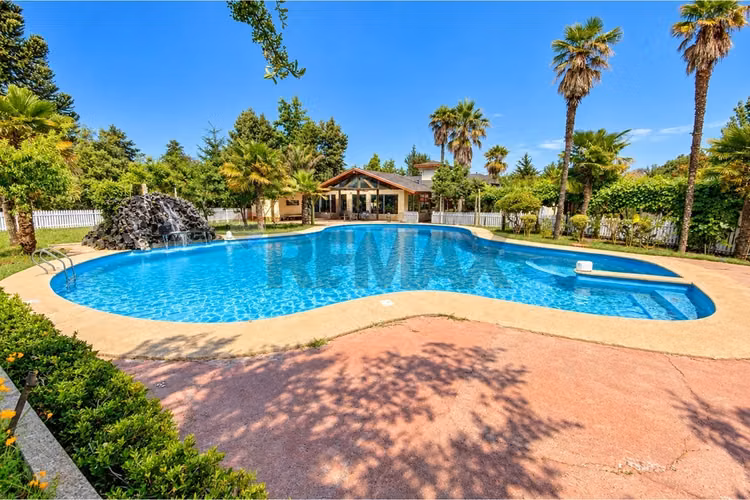 Exclusiva residencia en coihueco | 8d | 9b