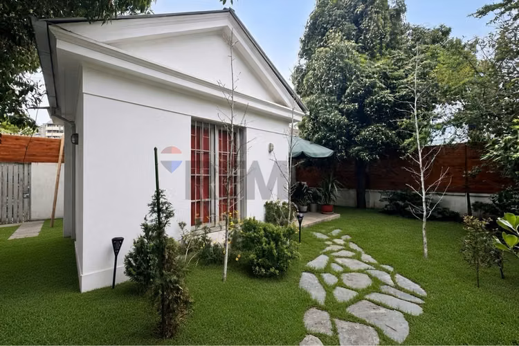 Venta casa en providencia - 6d/3b/2e - Imagen 2