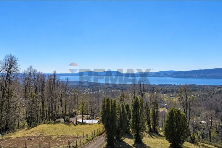 Venta parcela vista al lago- pucon