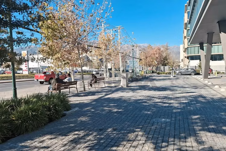 Moderna oficina de 50m2 en la dehesa - Imagen 17