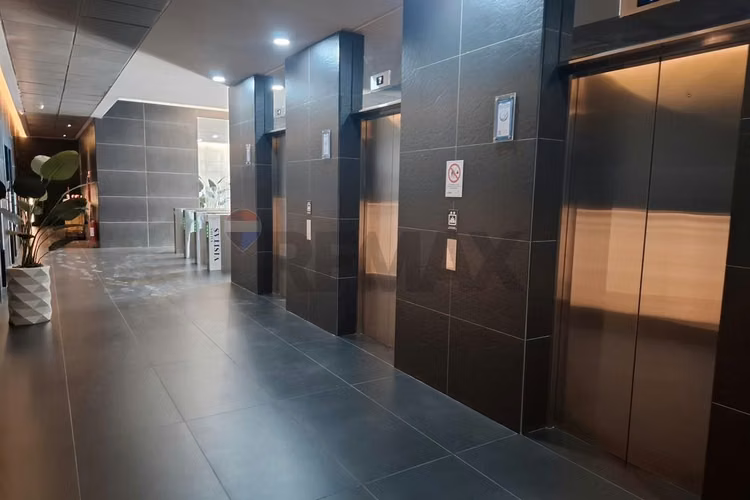 Moderna oficina de 50m2 en la dehesa - Imagen 8