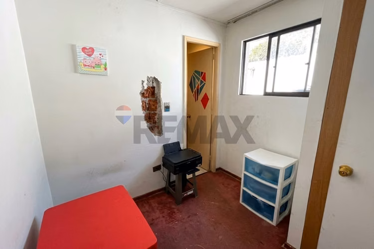 Amplia casa junto al parque lomas de lo aguirre - Imagen 11