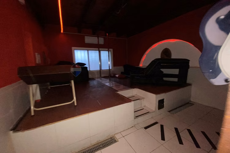 Pub restaurante con patente de alcoholes