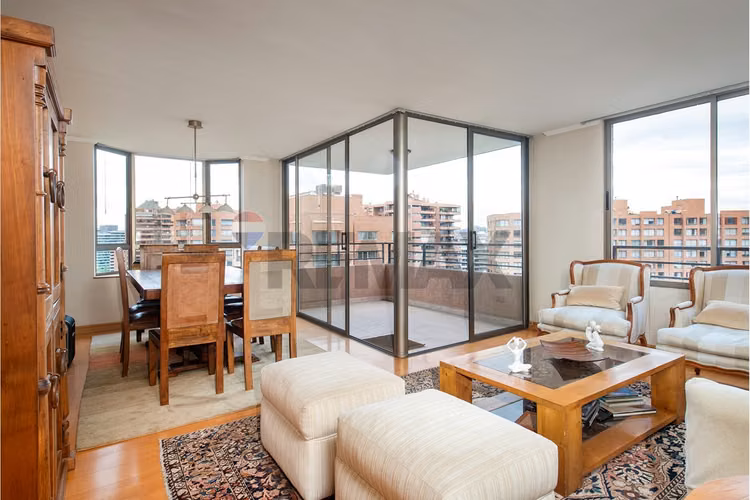 Amplio dpto en venta 4d en las condes