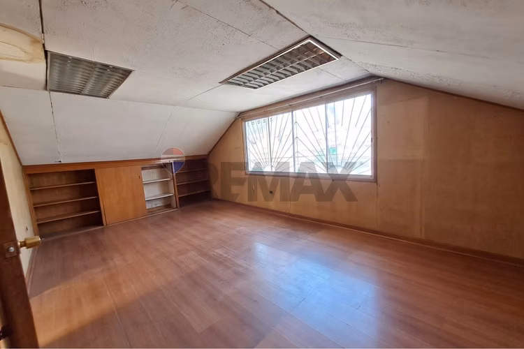 Casa comercial para remodelar - Imagen 8
