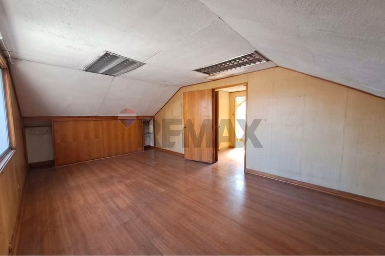 Casa comercial para remodelar - Imagen 5