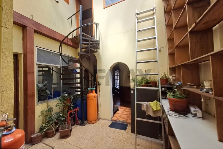 Casa comercial para remodelar - Imagen 23