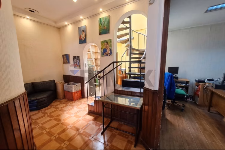 Casa comercial para remodelar - Imagen 12