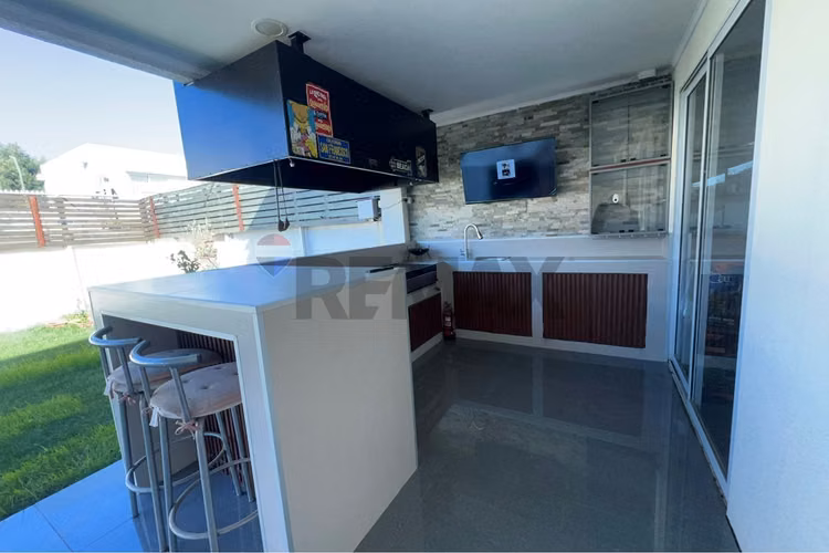 Arriendo gran casa chicureo 3d 3b 5e - Imagen 24