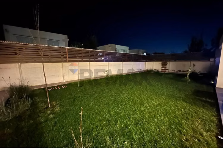 Arriendo gran casa chicureo 3d 3b 5e - Imagen 30