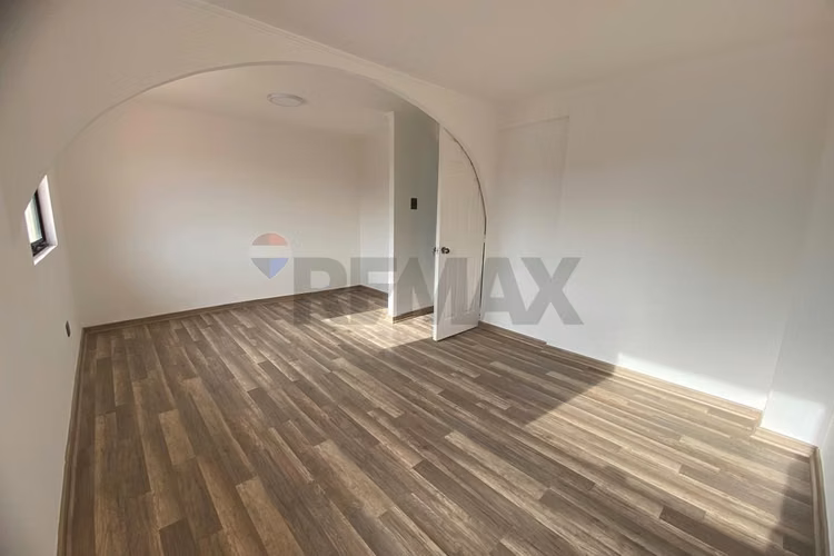 Venta gran casa en c. satélite, maipú. 5d+4b. - Imagen 11