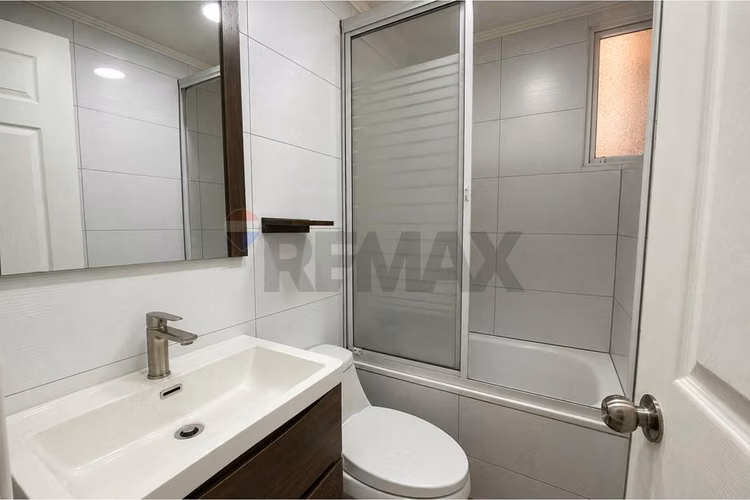 Venta gran casa en c. satélite, maipú. 5d+4b. - Imagen 17