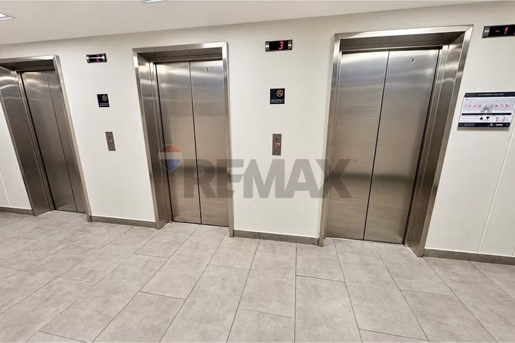 Se arrienda oficina en edificio del meds - Imagen 20