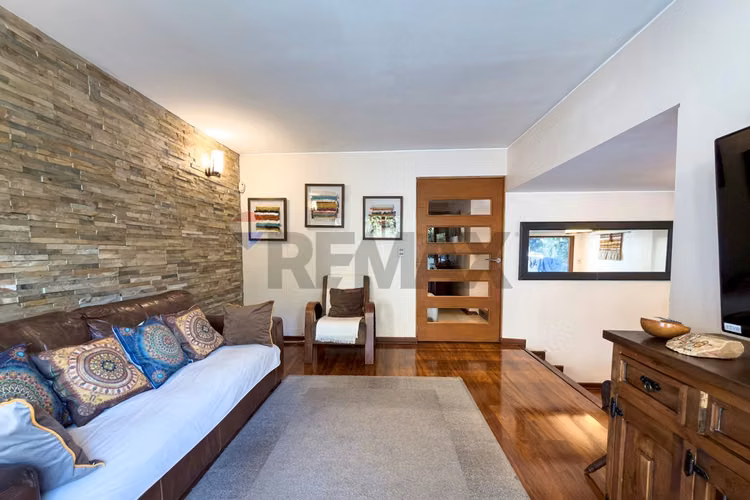 Casa familiar 4d4b, estar, escritorio, piscina. - Imagen 9