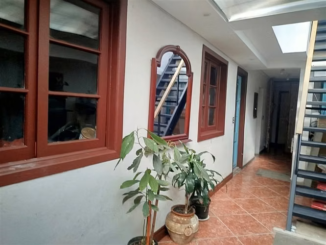 CASA Avenida José Hirmas / Mercedes Badilla - Imagen 9