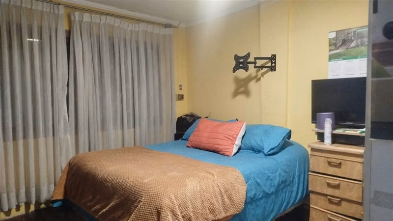 CASA Avenida José Hirmas / Mercedes Badilla - Imagen 15