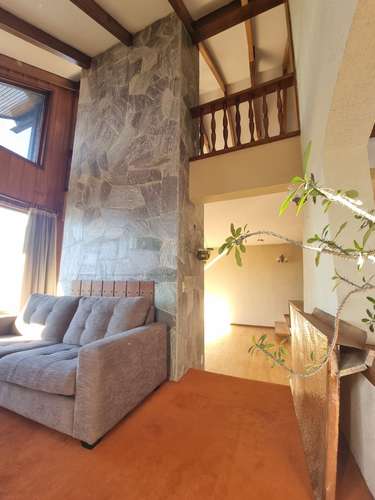 CASA COMERCIAL CON VISTA DIRECTA A LAGO 284MTS DISPONIBLES - Imagen 5