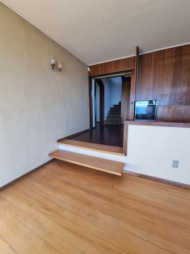 CASA COMERCIAL CON VISTA DIRECTA A LAGO 284MTS DISPONIBLES - Imagen 4