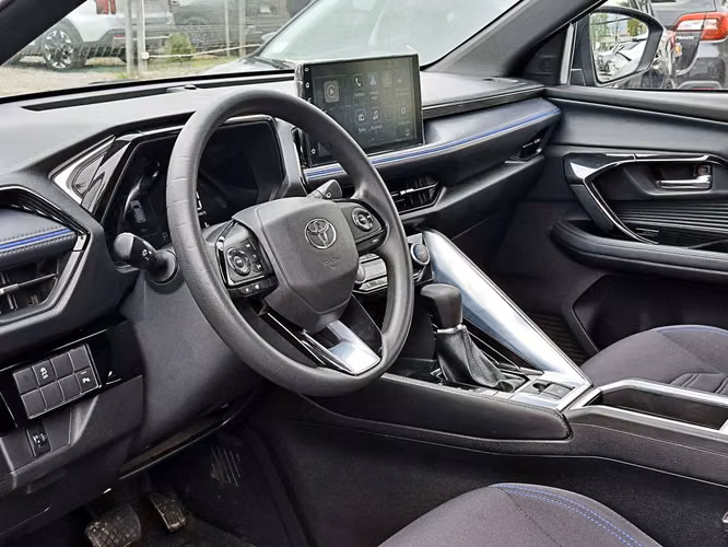 TOYOTA YARIS CROSS 2024 - Imagen 9