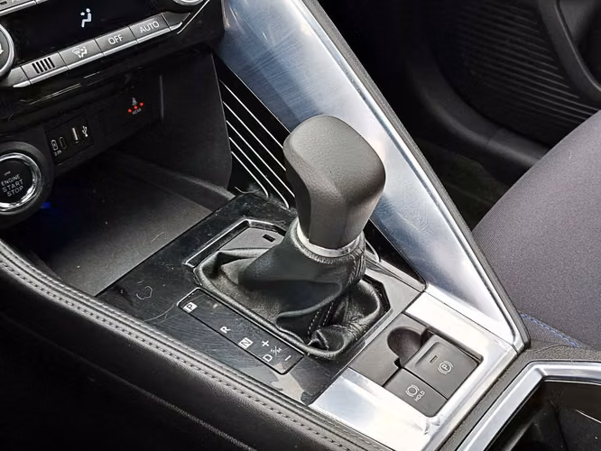 TOYOTA YARIS CROSS 2024 - Imagen 19
