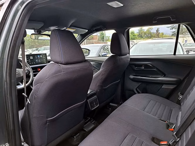 TOYOTA YARIS CROSS 2024 - Imagen 12