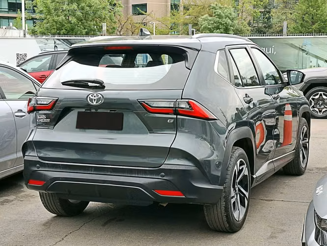 TOYOTA YARIS CROSS 2024 - Imagen 5