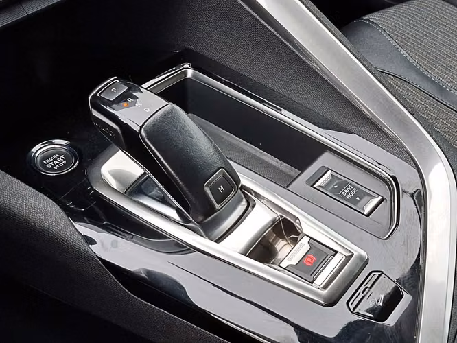 PEUGEOT 3008 2023