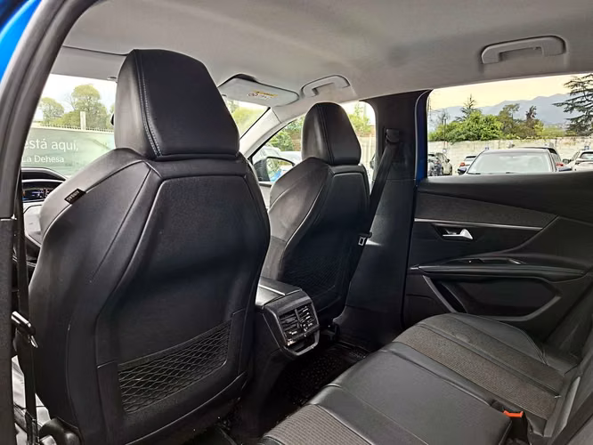 PEUGEOT 3008 2023