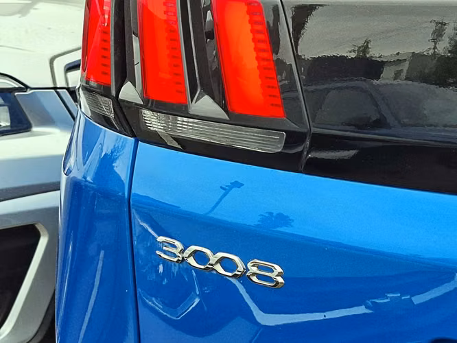 PEUGEOT 3008 2023