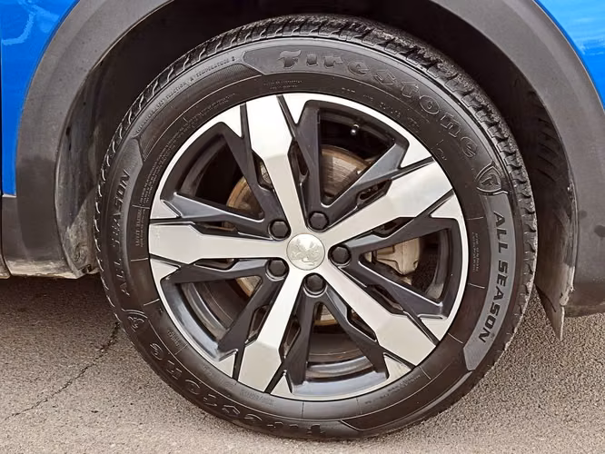 PEUGEOT 3008 2023