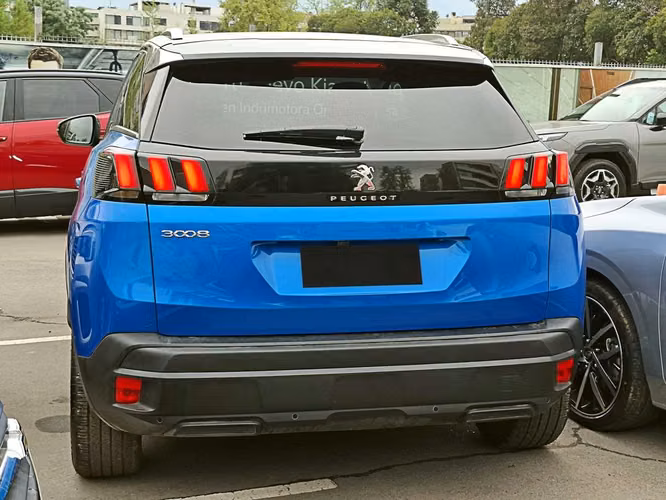PEUGEOT 3008 2023