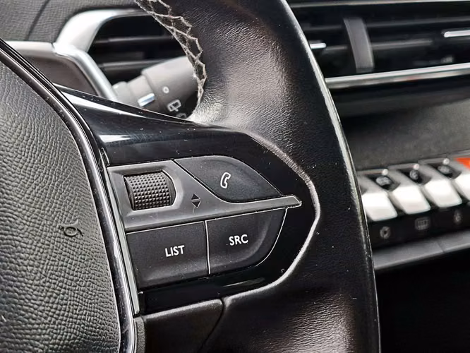PEUGEOT 3008 2023