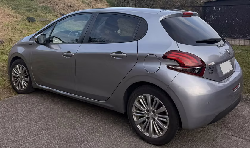 Peugeot 208, 2020, perfectas condiciones (algo conversable) - Imagen 4