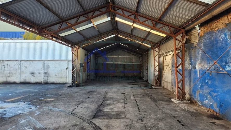 Arriendo Amplio Local Comercial / Galpón con Oficinas - Centro Concepción (Calle Heras 447)