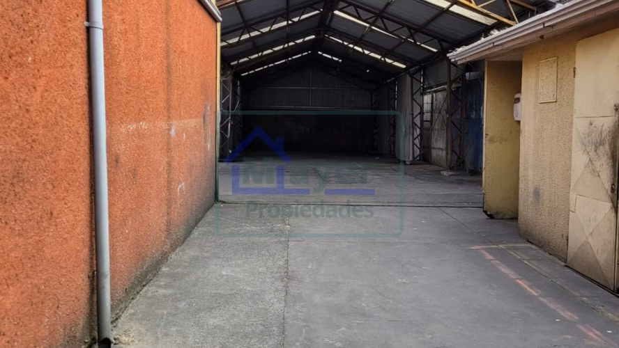 Arriendo Amplio Local Comercial / Galpón con Oficinas - Centro Concepción (Calle Heras 447)