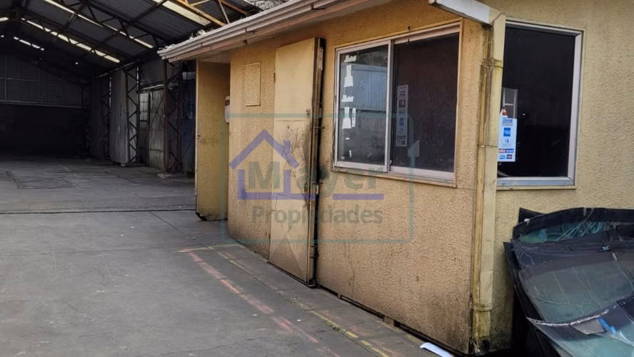 Arriendo Amplio Local Comercial / Galpón con Oficinas - Centro Concepción (Calle Heras 447)