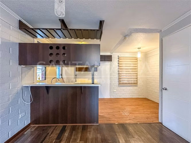 Arriendo casa 2 Dormitorios con estacionamiento, en Hualpén