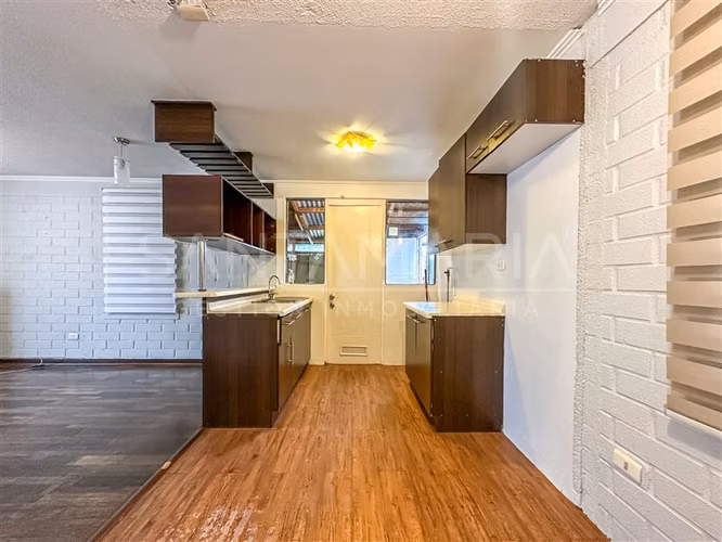 Arriendo casa 2 Dormitorios con estacionamiento, en Hualpén
