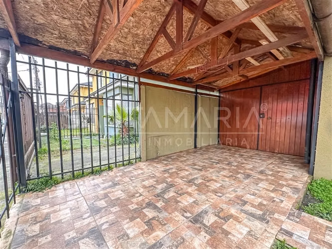 Arriendo casa 2 Dormitorios con estacionamiento, en Hualpén