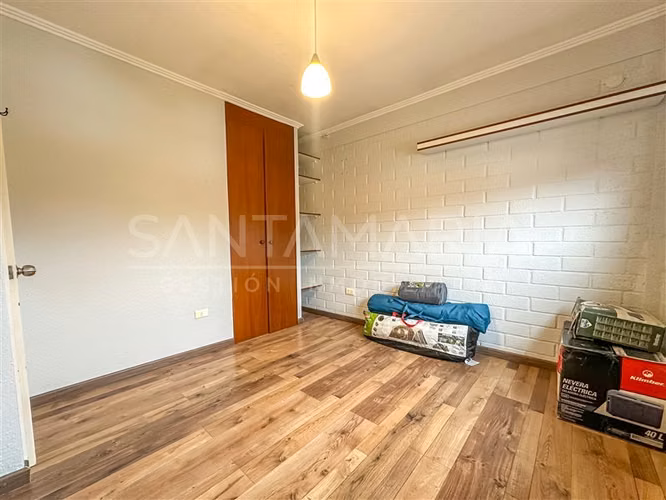 Arriendo casa 2 Dormitorios con estacionamiento, en Hualpén