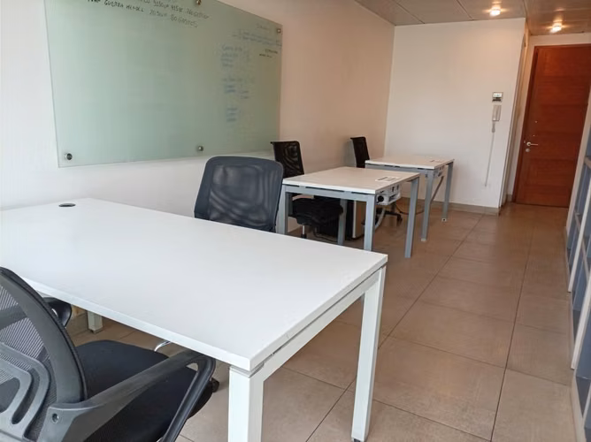 Oficina amoblada en venta, Torre Quantum, Las Condes – Piso 10, 22 m², Metro Manquehue - Imagen 7