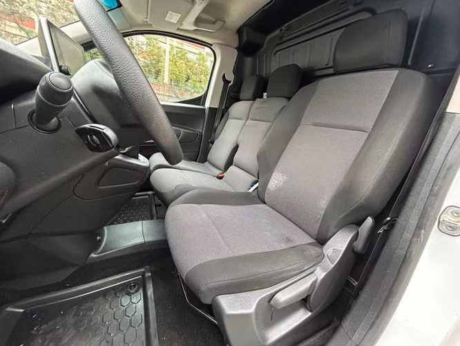 PEUGEOT PARTNER HDI 92 L1 1.6 - 2023 | 4729 - Imagen 17