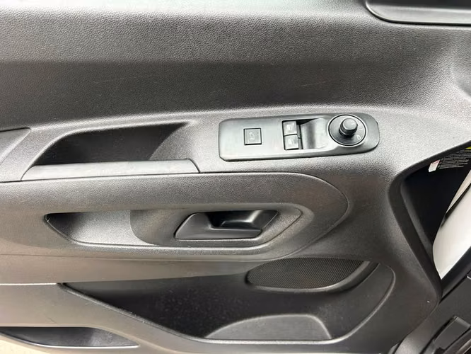 PEUGEOT PARTNER HDI 92 L1 1.6 - 2023 | 4729 - Imagen 15