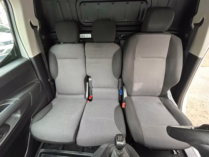 PEUGEOT PARTNER HDI 92 L1 1.6 - 2023 | 4729 - Imagen 18